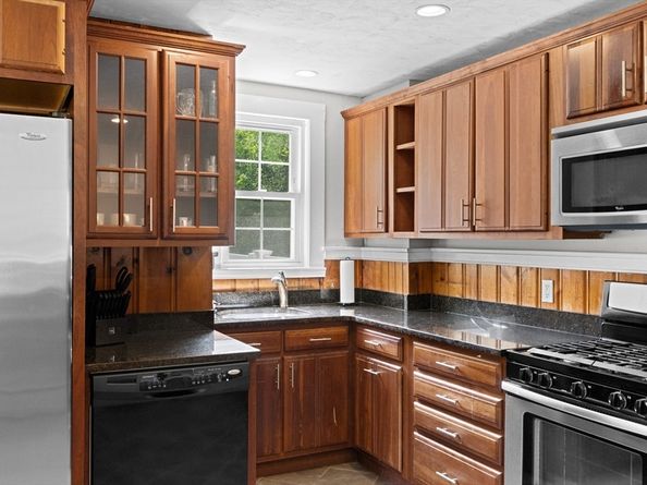 553 Center St, Hanover MA 02339