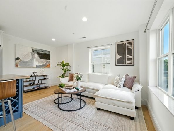 2440 Massachusetts Ave 41, Cambridge MA 02140