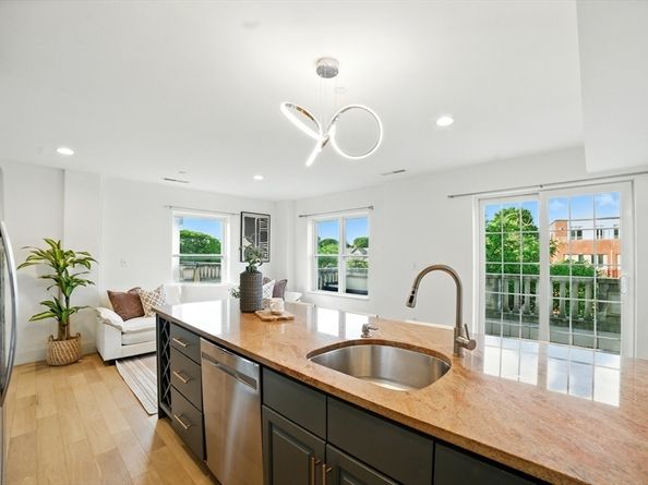 2440 Massachusetts Ave 41, Cambridge MA 02140