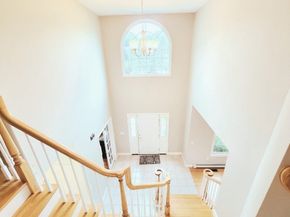 4 Wagon Trl, Lakeville MA 02347