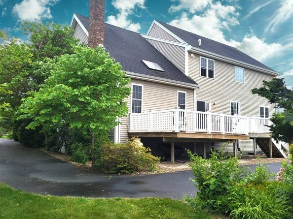 4 Wagon Trl, Lakeville MA 02347
