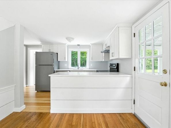 105 North Main Street, Sherborn MA 01770