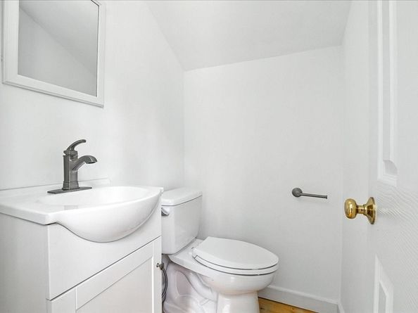 105 North Main Street, Sherborn MA 01770