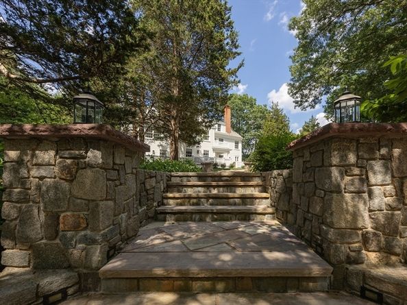 55 Parkwood Drive, Milton MA 02186