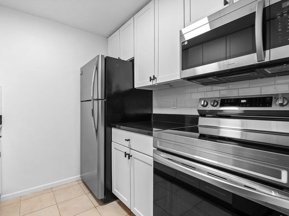 84 Grant St 7, Somerville MA 02145