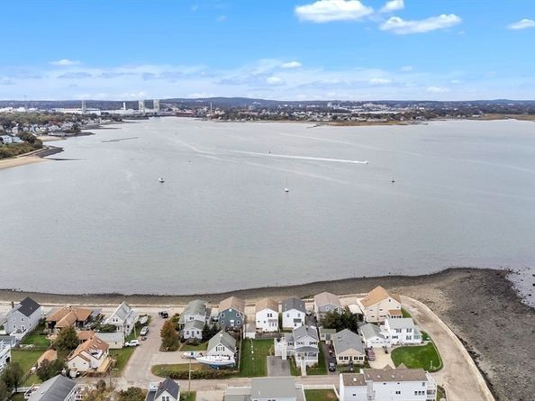 87 Fort Point Rd, Weymouth MA 02191