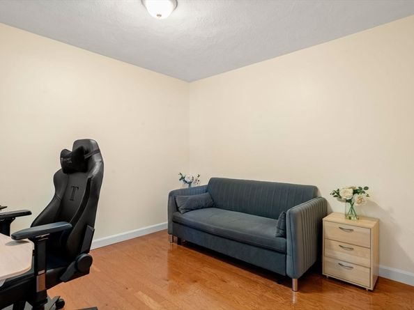 33 Furbush Rd, Boston MA 02132