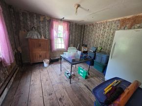 9 Piehl Dr, Charlton MA 01507