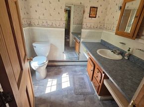 9 Piehl Dr, Charlton MA 01507