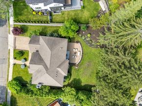 22 Scotney, Newton MA 02467