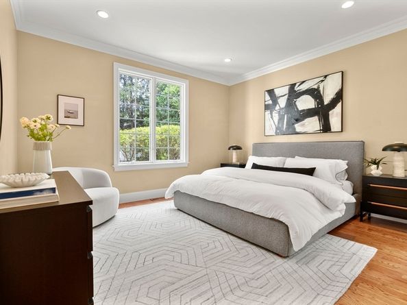 22 Scotney, Newton MA 02467