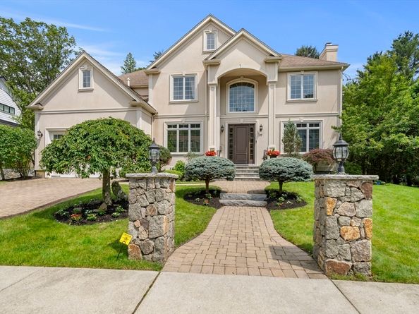 22 Scotney, Newton MA 02467