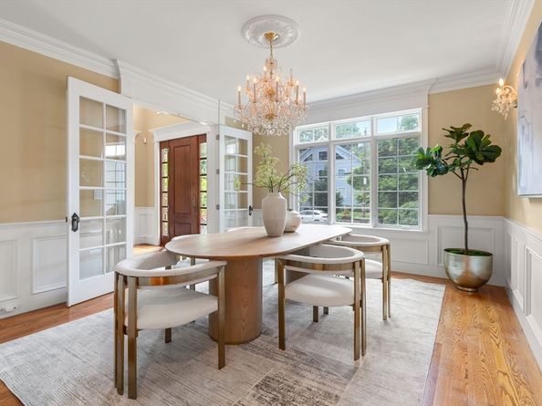 22 Scotney, Newton MA 02467