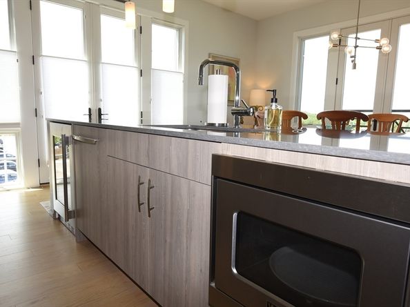 10 Shipyard Drive 313, Hingham MA 02043