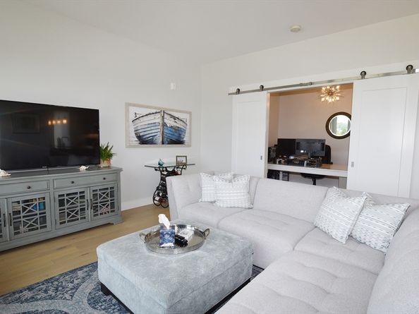 10 Shipyard Drive 313, Hingham MA 02043