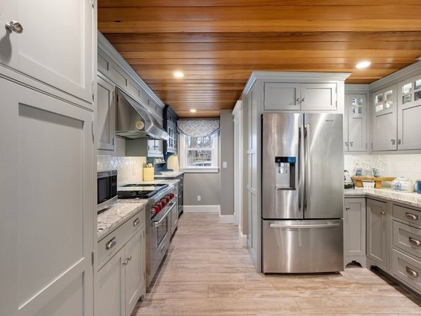 245 S Main St, Cohasset MA 02025