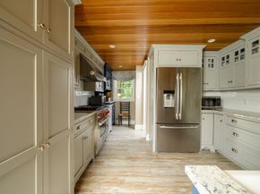 245 S Main St, Cohasset MA 02025