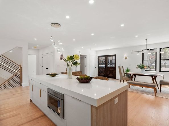 216 Aspinwall Ave,, Brookline MA 02446