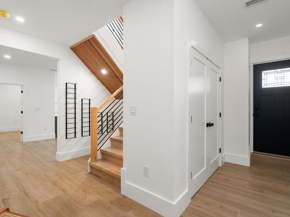 216 Aspinwall Ave,, Brookline MA 02446