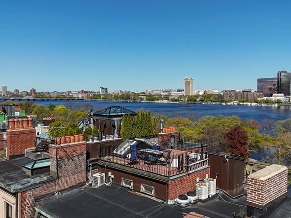 194 Beacon St, Boston MA 02116