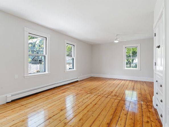 59 Arlington St, Fitchburg MA 01420