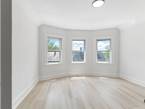 59 Arlington St, Fitchburg MA 01420