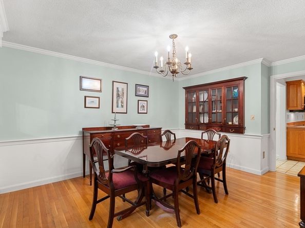 369 Border Rd, Concord MA 01742