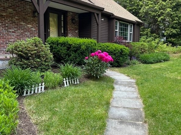 369 Border Rd, Concord MA 01742
