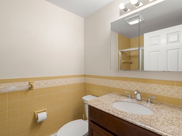 369 Border Rd, Concord MA 01742