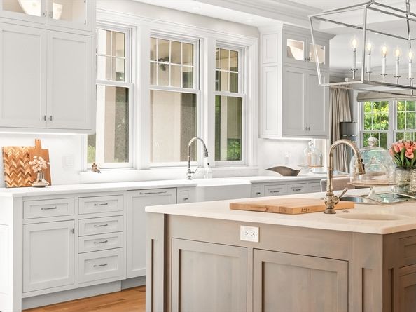 382 Lee St, Brookline MA 02445