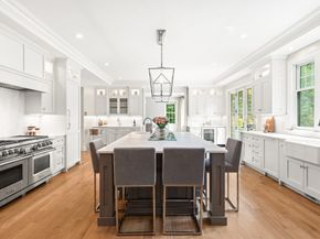 382 Lee St, Brookline MA 02445