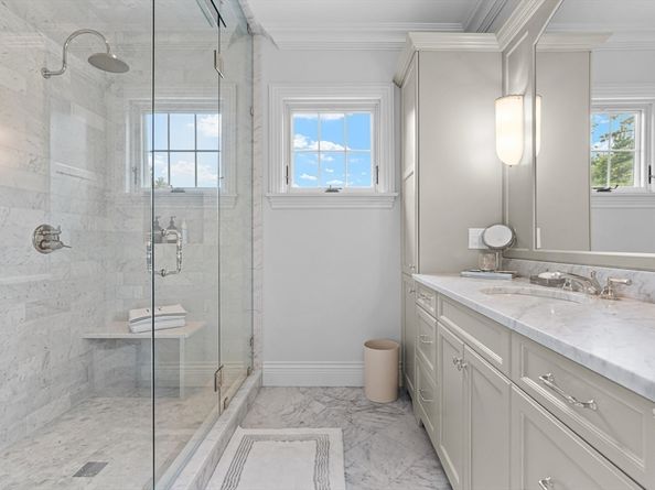 382 Lee St, Brookline MA 02445