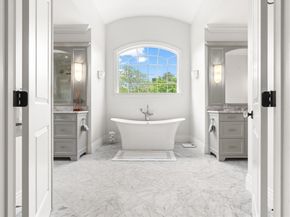 382 Lee St, Brookline MA 02445