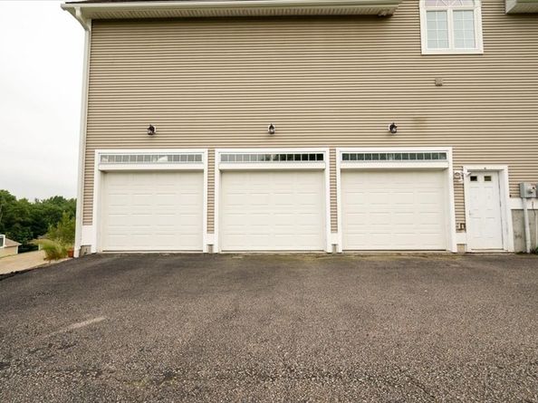 44 Hycrest Rd, Charlton MA 01507