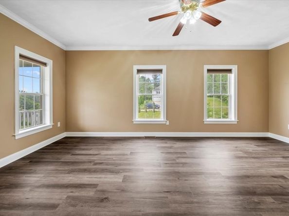 44 Hycrest Rd, Charlton MA 01507