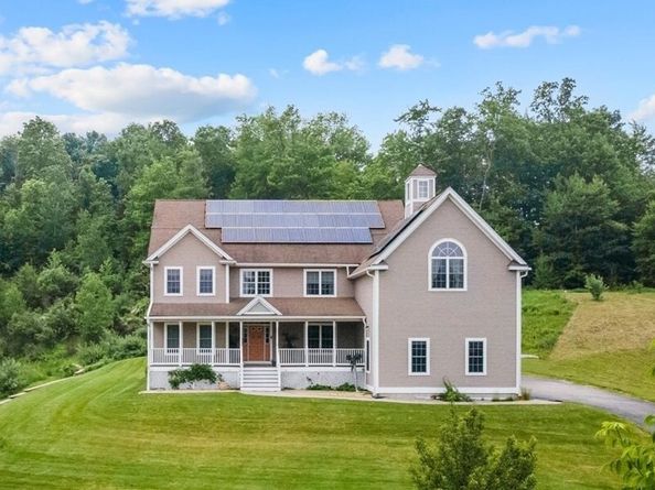 44 Hycrest Rd, Charlton MA 01507