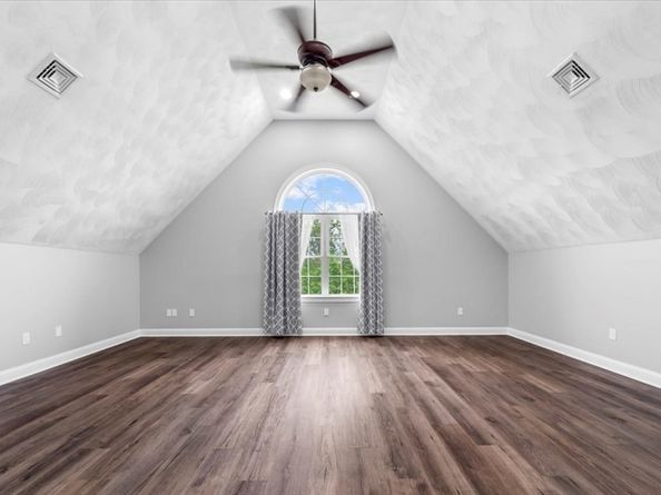 44 Hycrest Rd, Charlton MA 01507
