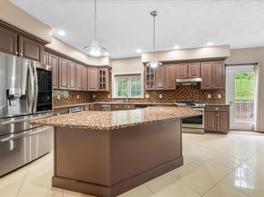 44 Hycrest Rd, Charlton MA 01507