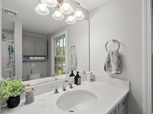 16 Rockland Rd, Danvers MA 01923