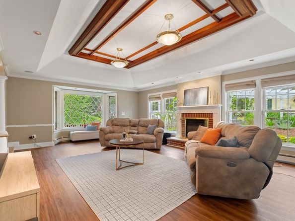 16 Rockland Rd, Danvers MA 01923
