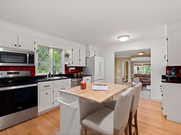 16 Rockland Rd, Danvers MA 01923
