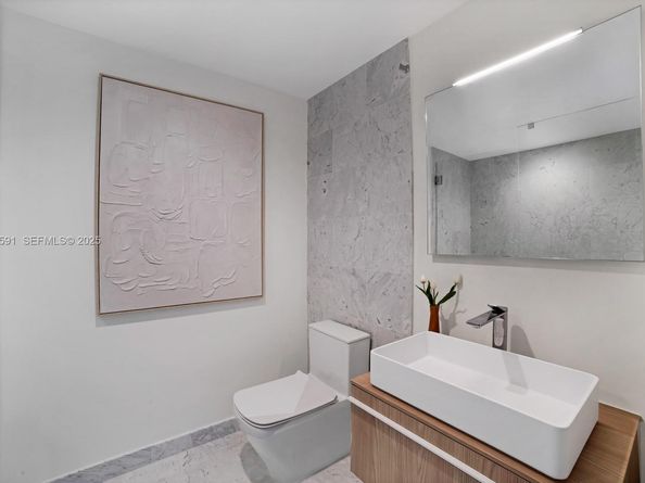 1135 103rd St PH4, Bay Harbor Islands FL 33154