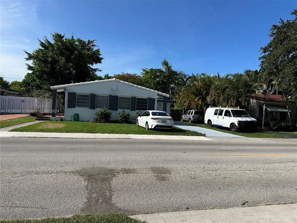 1619 Moffett St, Hollywood FL 33020