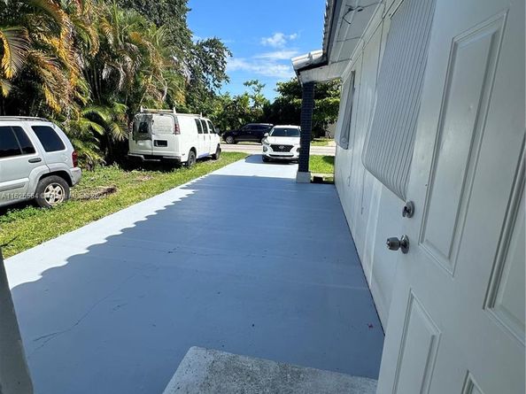 1619 Moffett St, Hollywood FL 33020