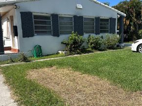 1619 Moffett St, Hollywood FL 33020