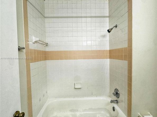 3670 NW 91st Ln 3670, Sunrise FL 33351