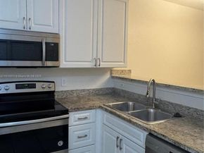 3670 NW 91st Ln 3670, Sunrise FL 33351