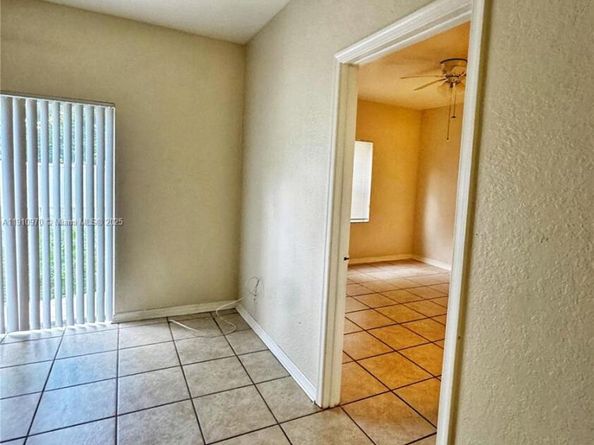 3670 NW 91st Ln 3670, Sunrise FL 33351