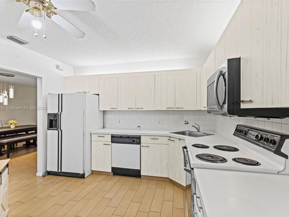 4300 NW 30th St 248, Coconut Creek FL 33066