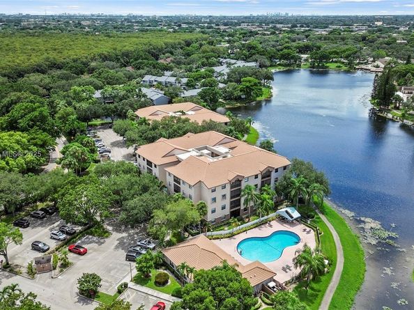 4300 NW 30th St 248, Coconut Creek FL 33066